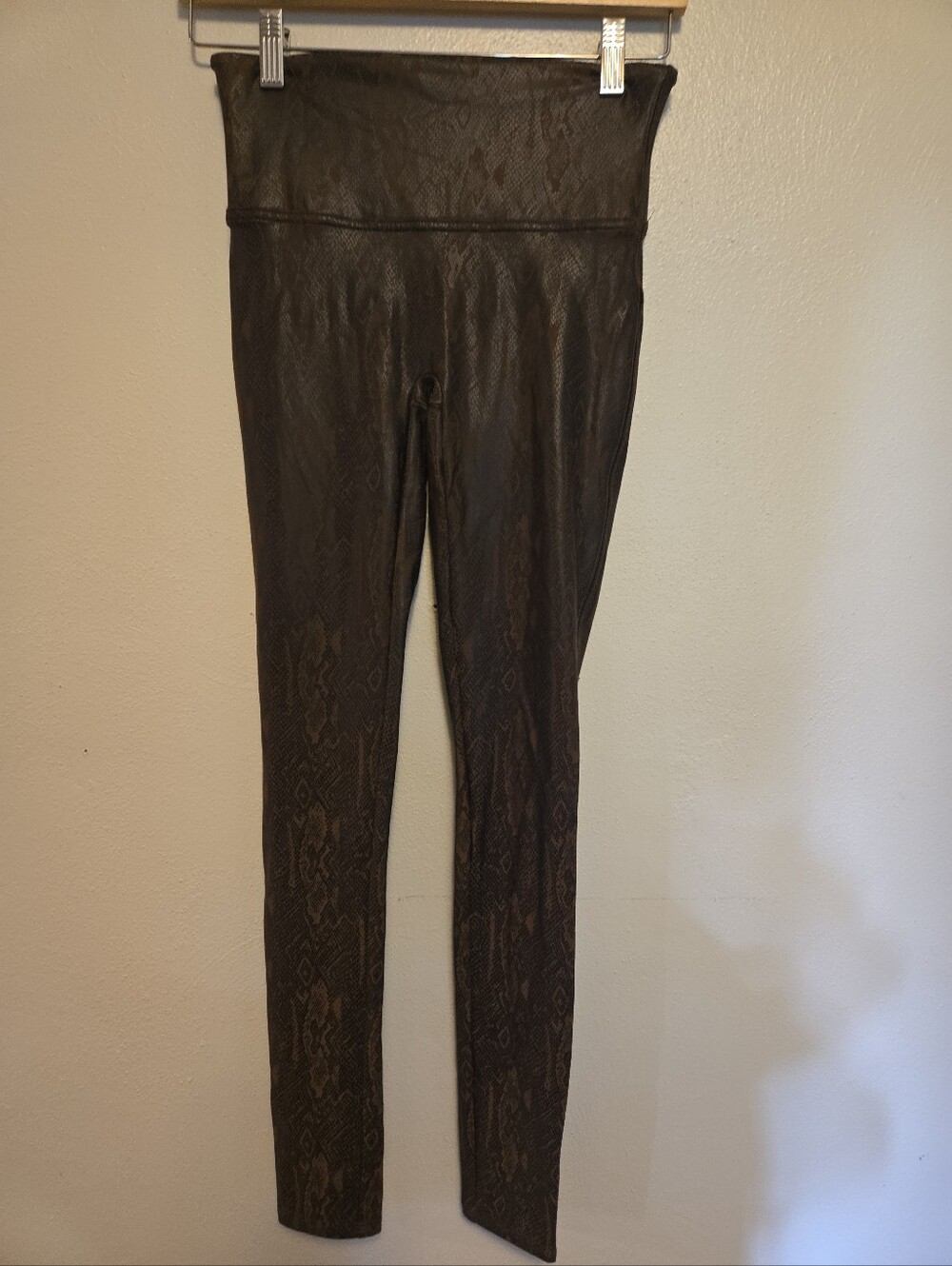 Spanx Faux Leather Leggings Brown Snake Python M